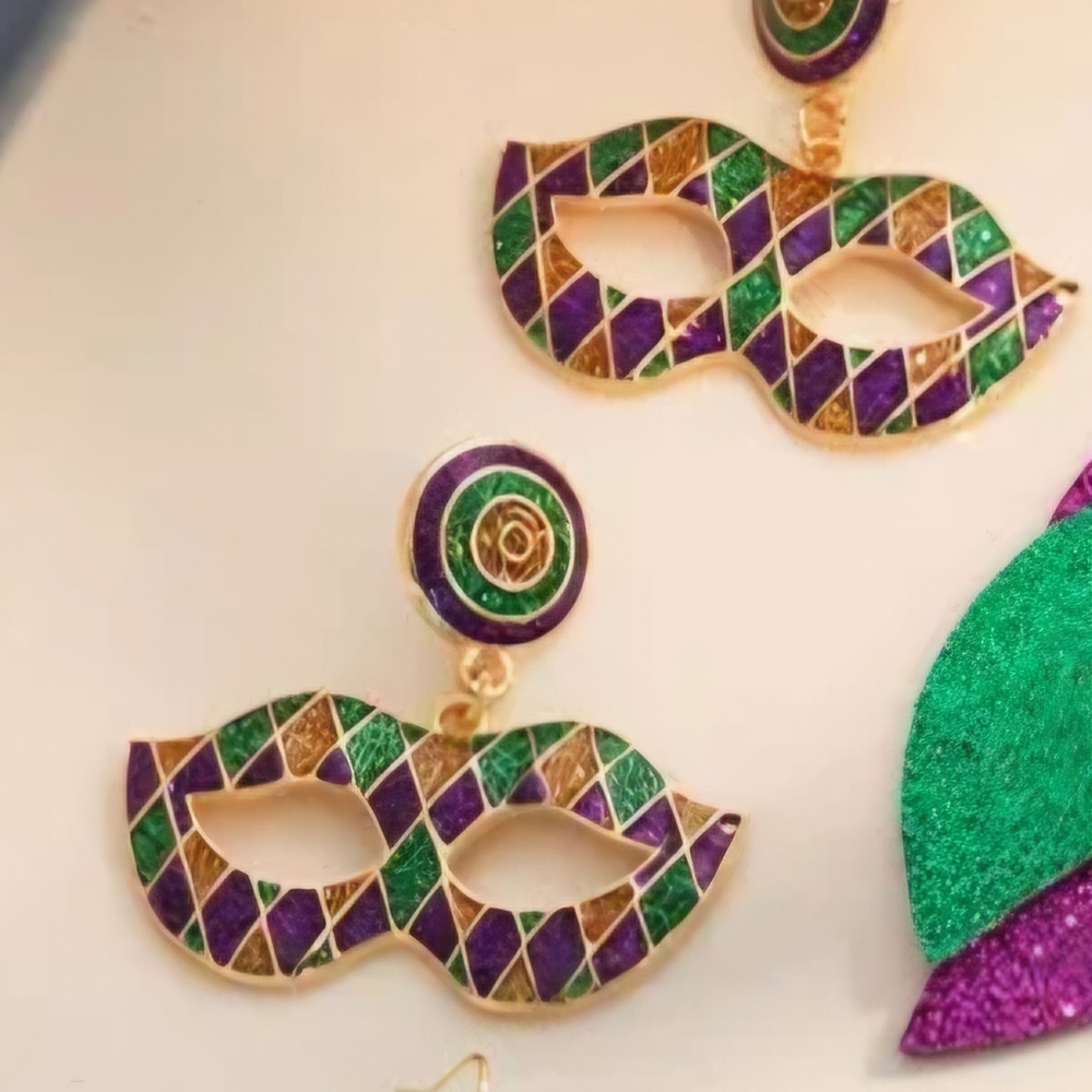 Mardi Gras Earrings Purple Green Gold Mask - Picture 4 of 11